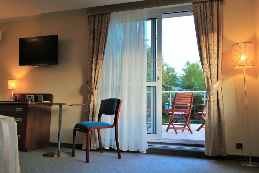 Willa Pod Skrzydlami Hotel Międzybrodzie Bialskie Buitenkant foto